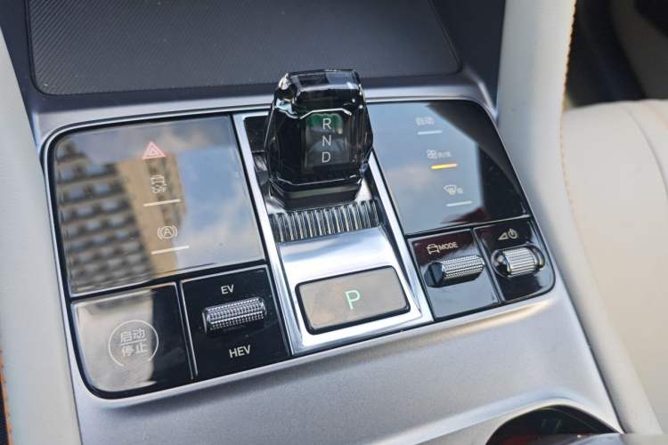 Used BYD Song PLUS New Energy 2024 HONOR Edition DM-i 110km Flagship Model Gear Lever