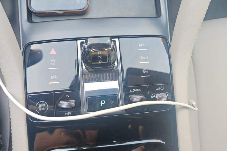 Used BYD Song PLUS New Energy 2024 HONOR Edition DM-i 110km Flagship Model Gear Lever
