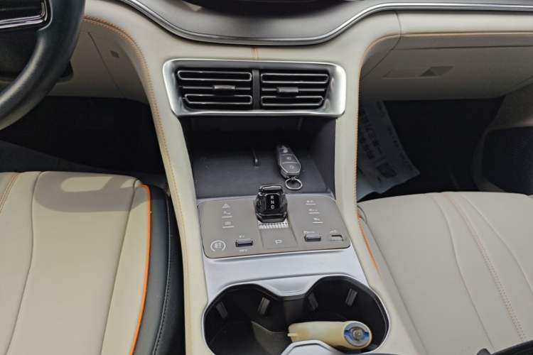 Used BYD Song PLUS New Energy 2024 HONOR Edition DM-i 110km Flagship PLUS Gear Lever