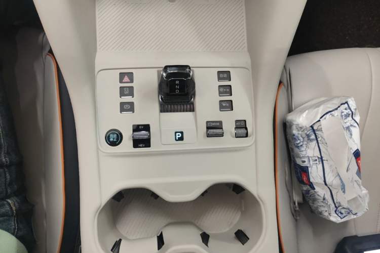 Used BYD Song PLUS New Energy 2024 HONOR Edition DM-i 110km Flagship Model Gear Lever