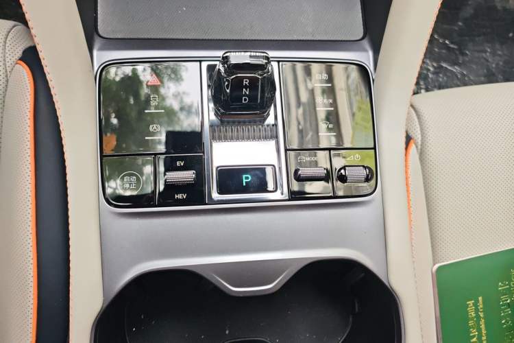 Used BYD Song PLUS New Energy 2024 HONOR Edition DM-i 110km Flagship PLUS Gear Lever