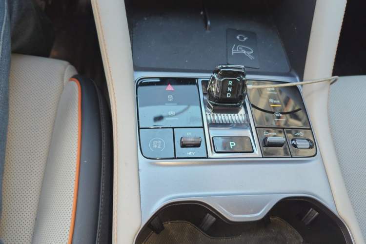 Used BYD Song PLUS New Energy 2024 HONOR Edition DM-i 110km Flagship PLUS Gear Lever