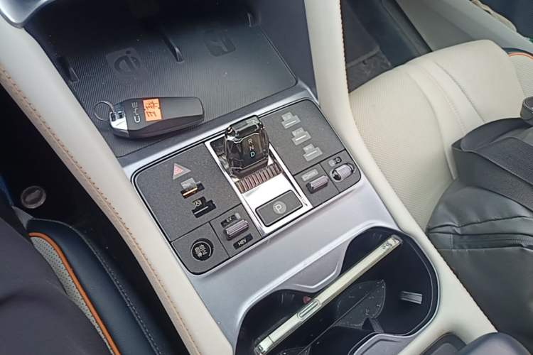 Used BYD Song PLUS New Energy 2024 HONOR Edition DM-i 150km Flagship PLUS Gear Lever