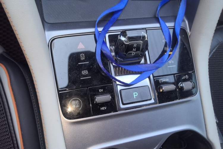 Used BYD Song PLUS New Energy 2024 HONOR Edition DM-i 110km Flagship Model Gear Lever