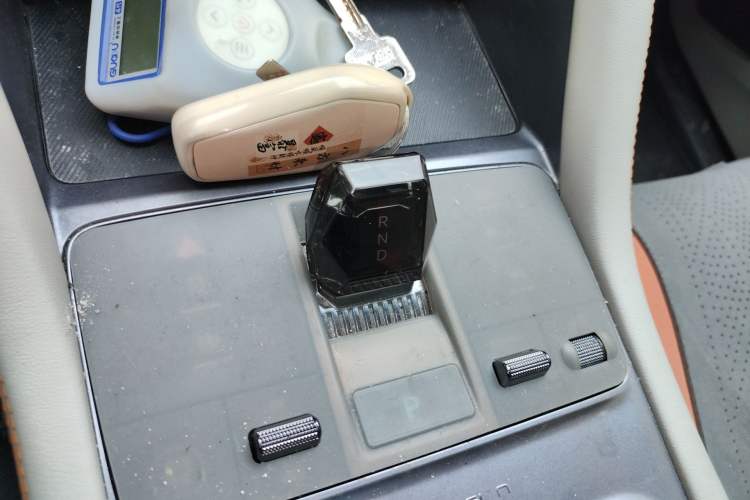 Used BYD Song PLUS New Energy 2024 HONOR Edition DM-i 110km Flagship PLUS Gear Lever