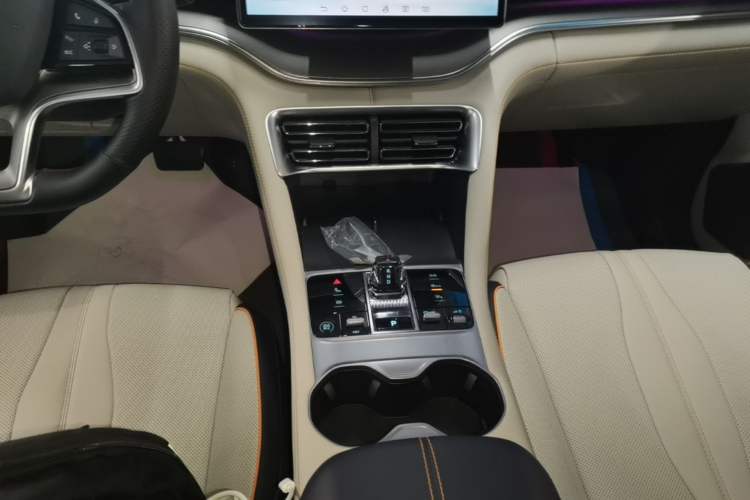 Used BYD Song PLUS New Energy 2024 HONOR Edition DM-i 150km Flagship PLUS Gear Lever