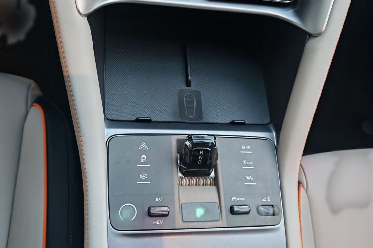 Used BYD Song PLUS New Energy 2024 HONOR Edition DM-i 110km Flagship Model Gear Lever