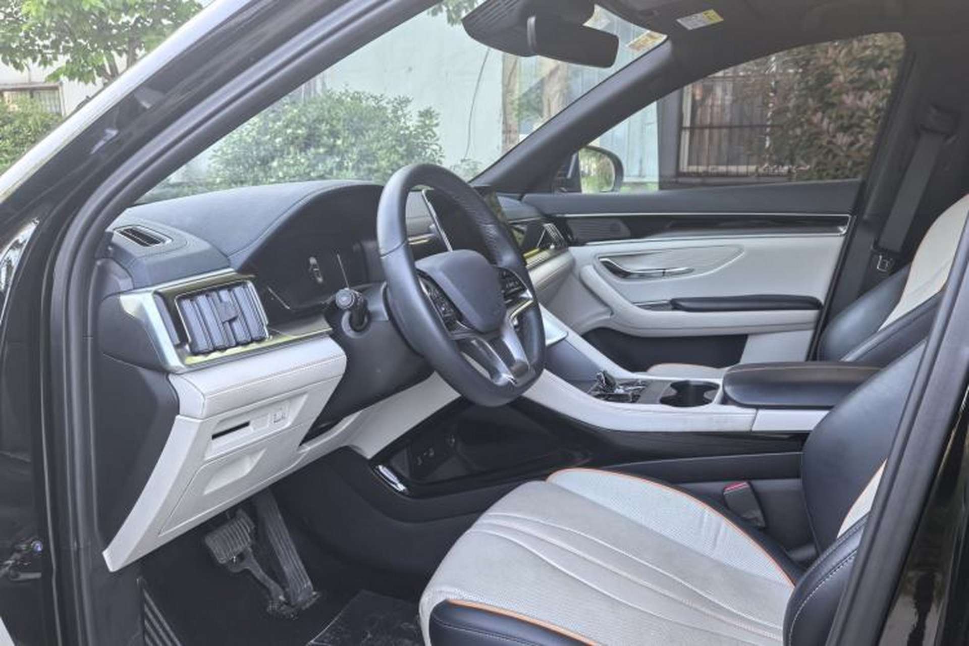 Used BYD Song PLUS New Energy 2024 HONOR Edition DM-i 150km Flagship PLUS Interior 3