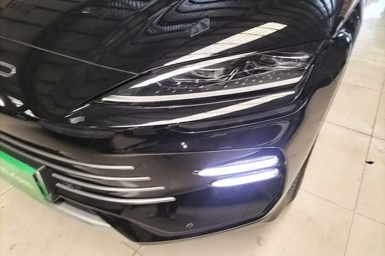 Used BYD Song PLUS New Energy 2024 HONOR Edition DM-i 110km Flagship PLUS Left Front Headlight