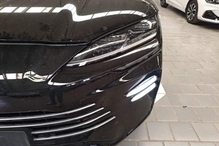 Used BYD Song PLUS New Energy 2024 HONOR Edition DM-i 150km Flagship PLUS Left Front Headlight
