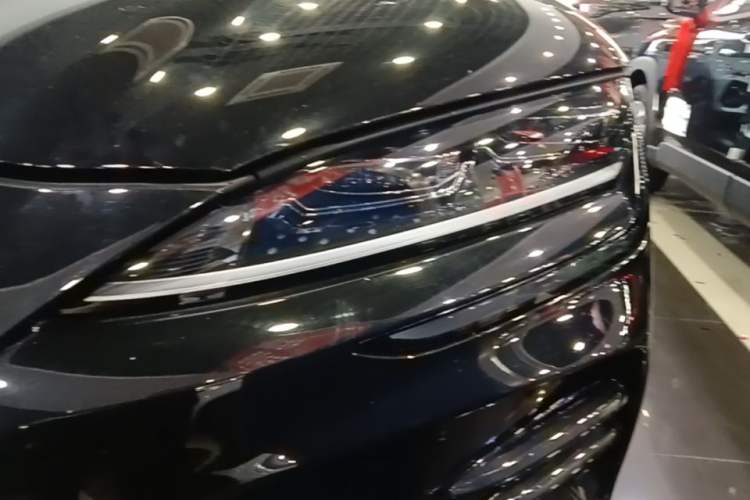 Used BYD Song PLUS New Energy 2024 HONOR Edition DM-i 150km Flagship PLUS Left Front Headlight