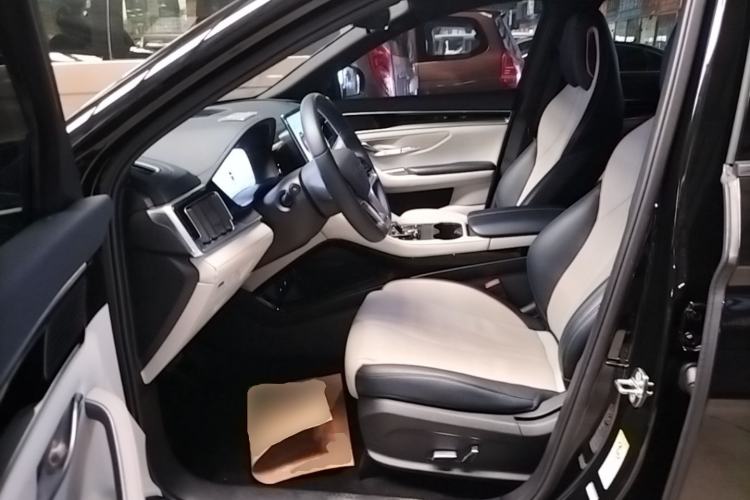 Used BYD Song PLUS New Energy 2024 HONOR Edition DM-i 110km Flagship PLUS Left Front Seat