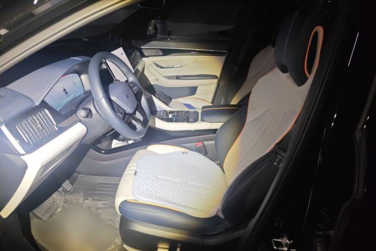 Used BYD Song PLUS New Energy 2024 HONOR Edition DM-i 110km Flagship Model Left Front Seat