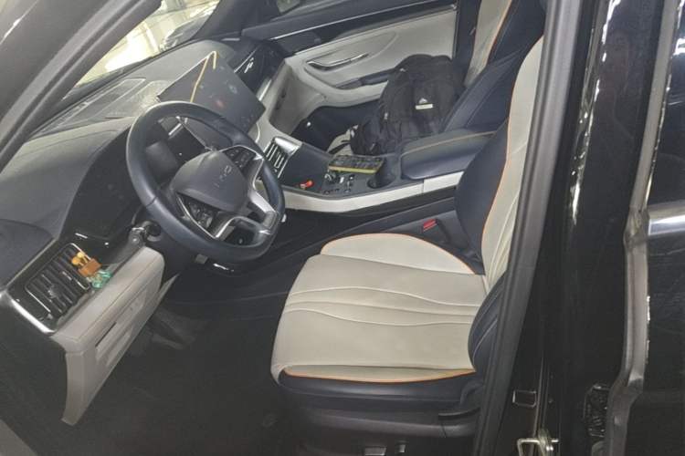 Used BYD Song PLUS New Energy 2024 Honor Edition EV 605km Flagship PLUS Left Front Seat
