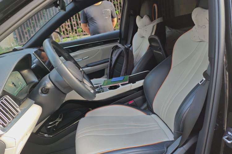 Used BYD Song PLUS New Energy 2024 HONOR Edition DM-i 110km Flagship PLUS Left Front Seat