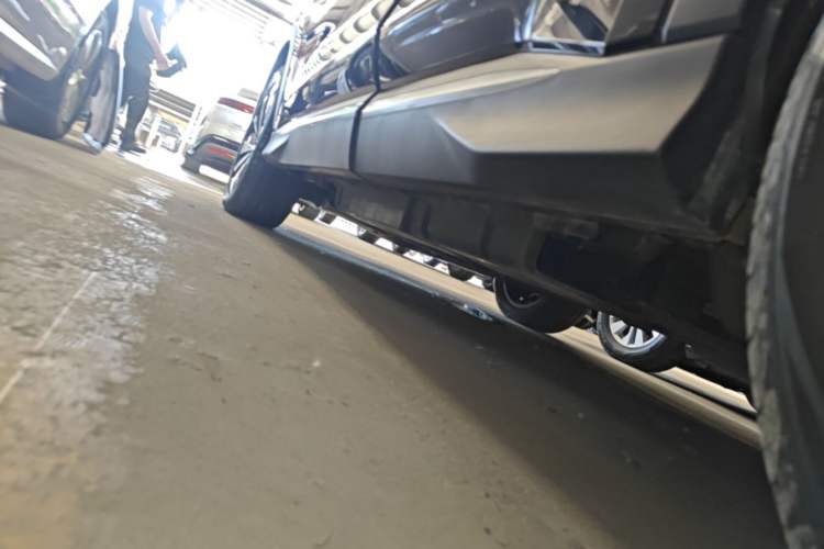 Used BYD Song PLUS New Energy 2024 HONOR Edition DM-i 110km Flagship PLUS Left Side Sill