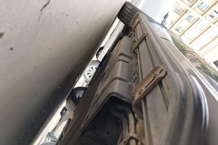 Used BYD Song PLUS New Energy 2024 HONOR Edition DM-i 110km Flagship Model Left Side Sill