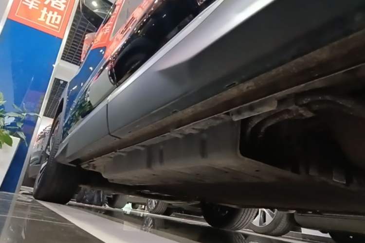 Used BYD Song PLUS New Energy 2024 HONOR Edition DM-i 150km Flagship PLUS Left Side Sill