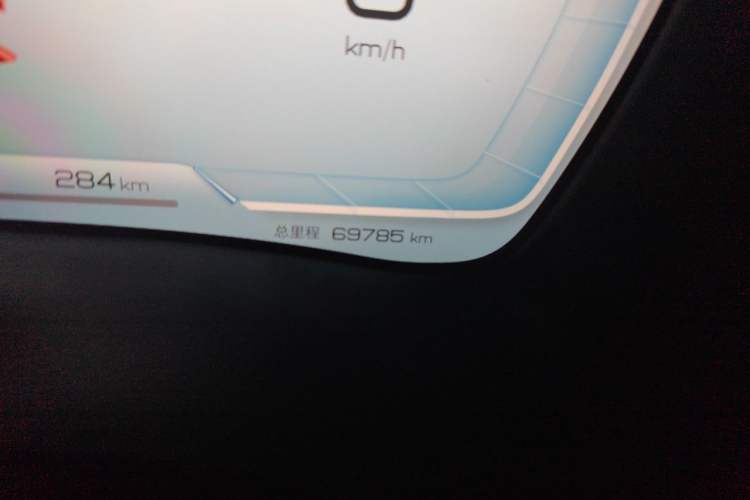 Used BYD Song PLUS New Energy 2024 Honor Edition EV 520km Premium Model Odometer Close Up