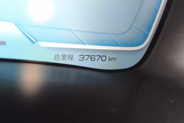 Used BYD Song PLUS New Energy 2024 Honor Edition EV 520km Premium Model Odometer Close Up