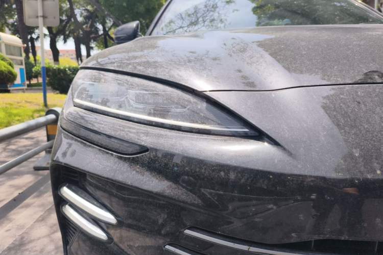 Used BYD Song PLUS New Energy 2024 HONOR Edition DM-i 110km Flagship Model Right Front Headlight