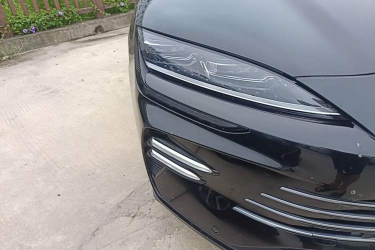 Used BYD Song PLUS New Energy 2024 HONOR Edition DM-i 150km Flagship PLUS Right Front Headlight