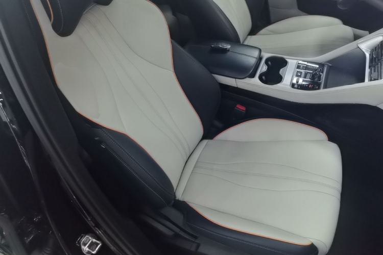 Used BYD Song PLUS New Energy 2024 Honor Edition EV 520km Luxury Model Right Front Seat