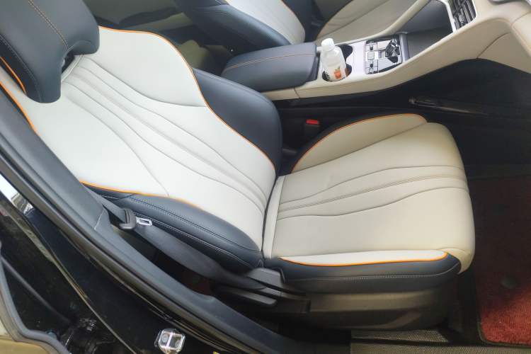 Used BYD Song PLUS New Energy 2024 HONOR Edition DM-i 110km Flagship Model Right Front Seat
