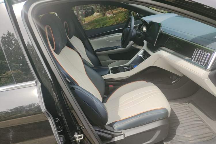 Used BYD Song PLUS New Energy 2024 HONOR Edition DM-i 110km Flagship Model Right Front Seat