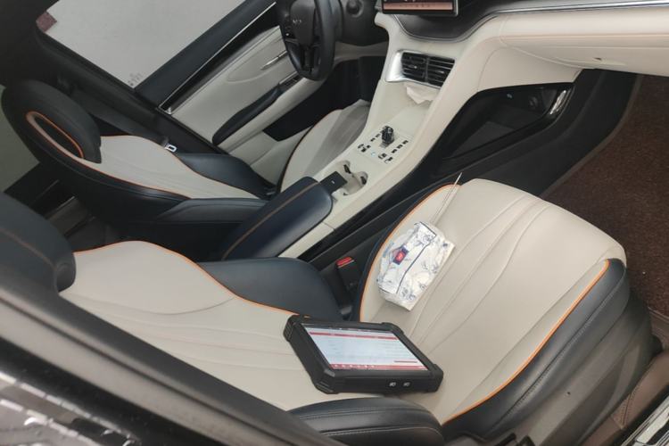 Used BYD Song PLUS New Energy 2024 HONOR Edition DM-i 110km Flagship Model Right Front Seat