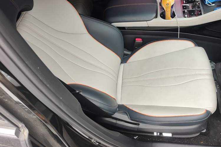 Used BYD Song PLUS New Energy 2024 Honor Edition EV 520km Premium Model Right Front Seat