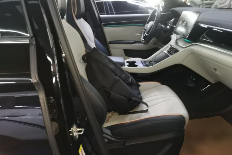 Used BYD Song PLUS New Energy 2024 HONOR Edition DM-i 110km Flagship Model Right Front Seat