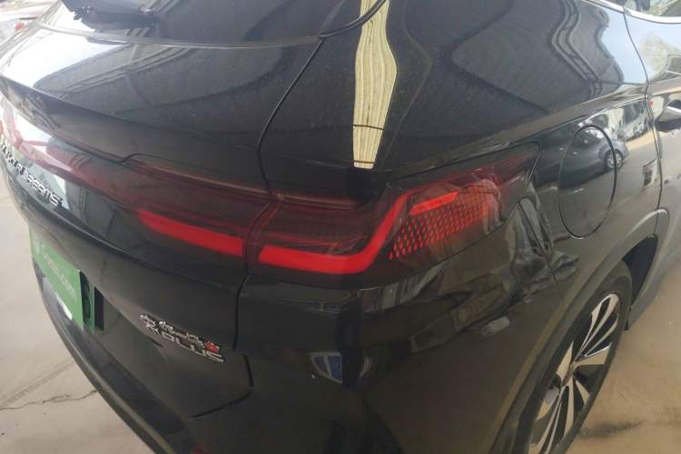 Used BYD Song PLUS New Energy 2024 HONOR Edition DM-i 110km Flagship Model Right Rear Taillight