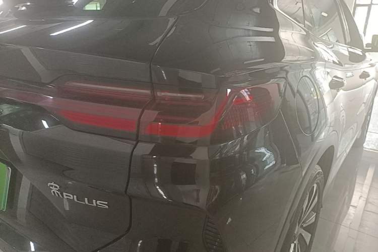 Used BYD Song PLUS New Energy 2024 Honor Edition EV 520km Luxury Model Right Rear Taillight