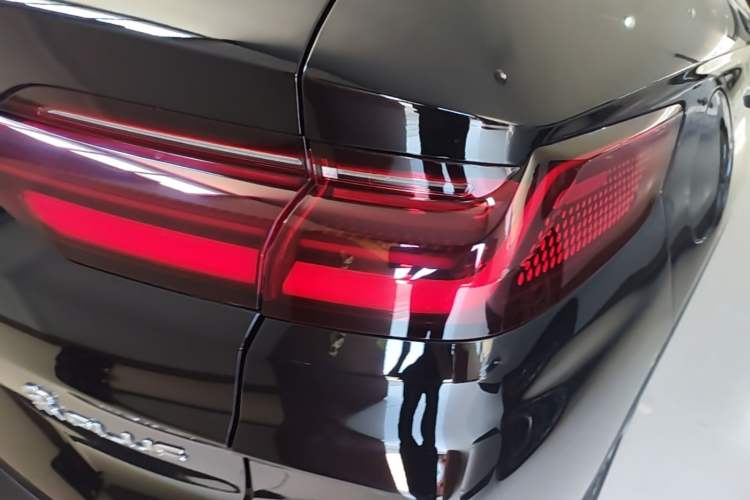 Used BYD Song PLUS New Energy 2024 HONOR Edition DM-i 110km Flagship PLUS Right Rear Taillight
