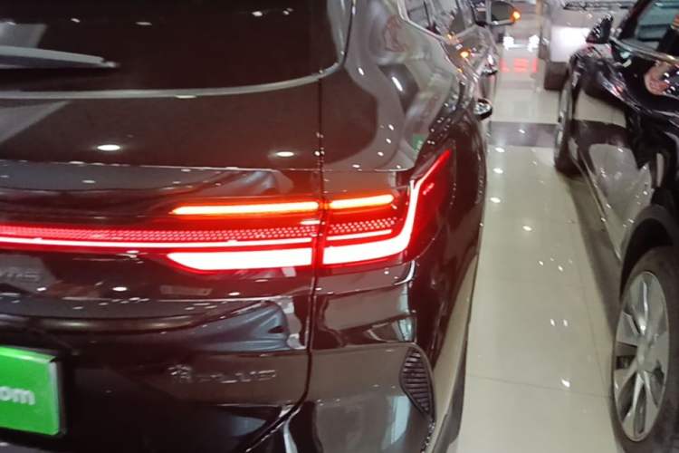 Used BYD Song PLUS New Energy 2024 HONOR Edition DM-i 150km Flagship PLUS Right Rear Taillight