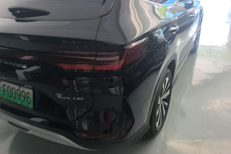 Used BYD Song PLUS New Energy 2024 HONOR Edition DM-i 110km Flagship Model Right Rear Taillight
