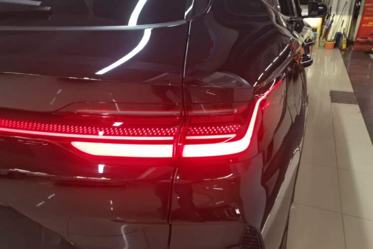 Used BYD Song PLUS New Energy 2024 HONOR Edition DM-i 150km Flagship PLUS Right Rear Taillight