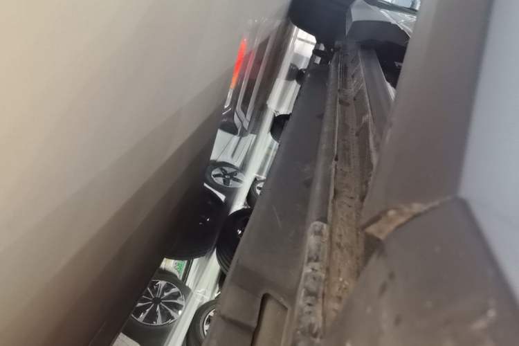 Used BYD Song PLUS New Energy 2024 Honor Edition EV 520km Luxury Model Right Side Sill