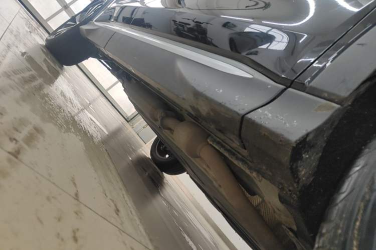 Used BYD Song PLUS New Energy 2024 HONOR Edition DM-i 110km Flagship Model Right Side Sill