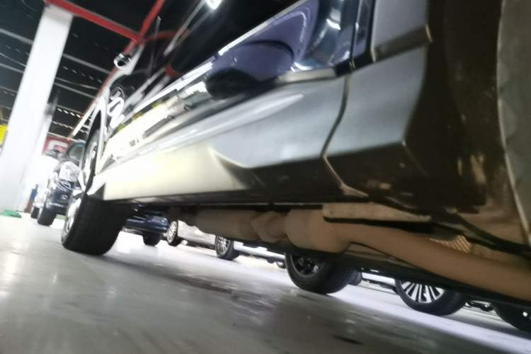 Used BYD Song PLUS New Energy 2024 HONOR Edition DM-i 110km Flagship Model Right Side Sill
