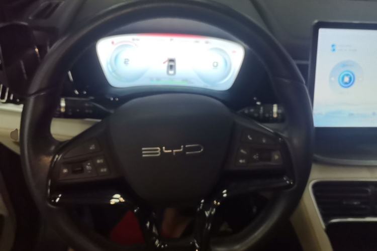 Used BYD Song PLUS New Energy 2024 Honor Edition EV 520km Luxury Model Steering Wheel