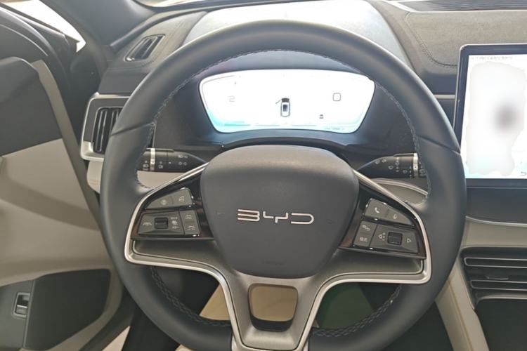 Used BYD Song PLUS New Energy 2024 HONOR Edition DM-i 110km Flagship PLUS Steering Wheel