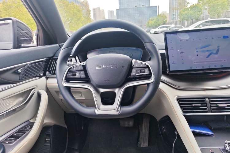 Used BYD Song PLUS New Energy 2024 HONOR Edition DM-i 110km Flagship PLUS Steering Wheel