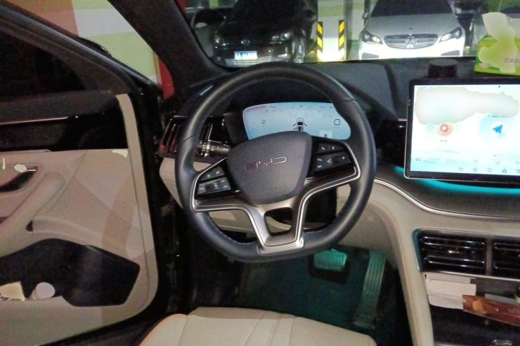 Used BYD Song PLUS New Energy 2024 HONOR Edition DM-i 110km Flagship PLUS Steering Wheel