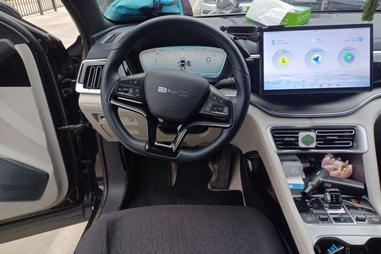 Used BYD Song PLUS New Energy 2024 HONOR Edition DM-i 71km Luxury Model Steering Wheel