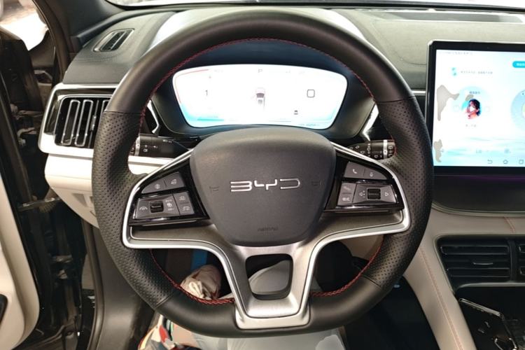 Used BYD Song PLUS New Energy 2024 HONOR Edition DM-i 150km Flagship PLUS Steering Wheel