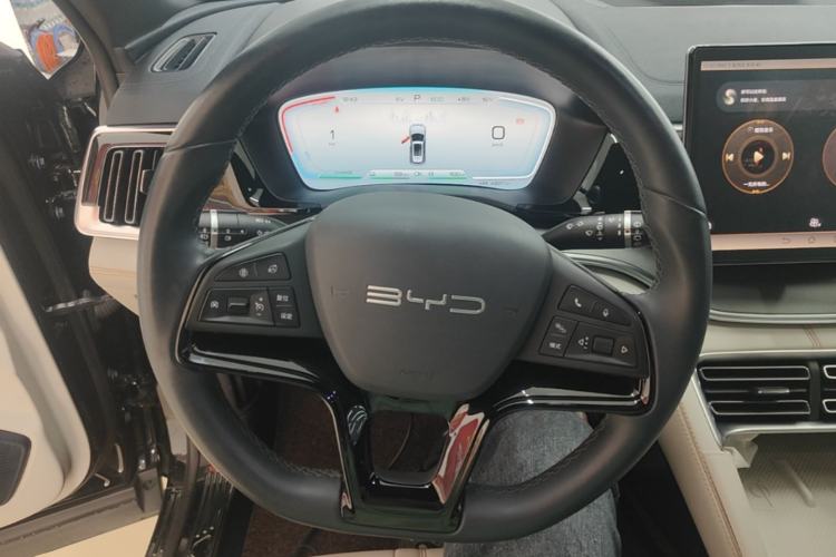 Used BYD Song PLUS New Energy 2024 HONOR Edition DM-i 110km Flagship Model Steering Wheel