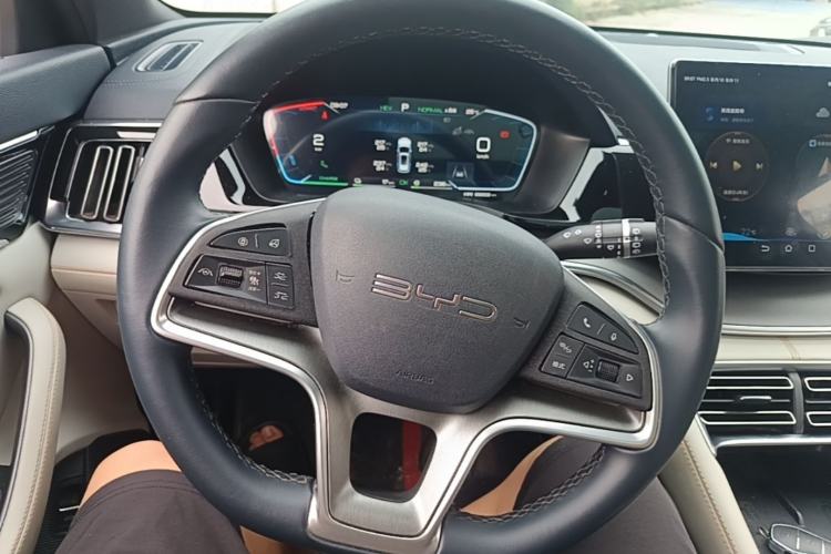 Used BYD Song PLUS New Energy 2024 HONOR Edition DM-i 150km Flagship PLUS Steering Wheel
