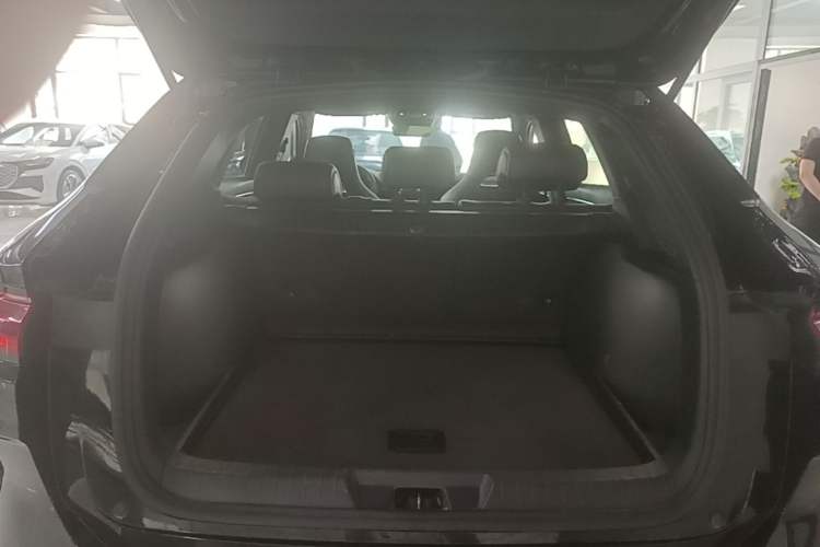 Used BYD Song PLUS New Energy 2024 Honor Edition EV 520km Luxury Model Trunk